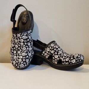 RARE B.O.C BOC SKULL CLOGS WITH ADJUSTABLE SLINGBACK SIZE 8